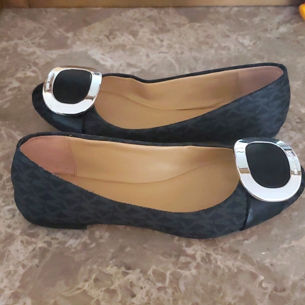 Michael Kors - Picture 2 of 4